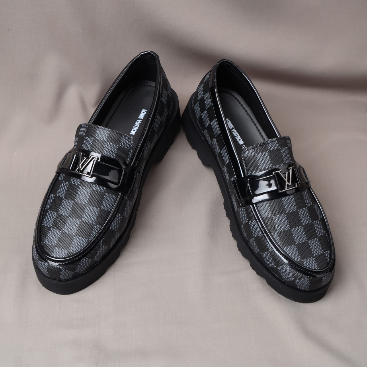 VB:714-BLK - Image 3